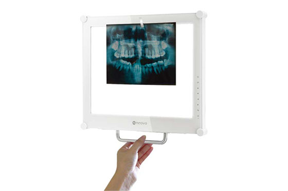 DR-Series dental monitor supports X-ray Film Viewing