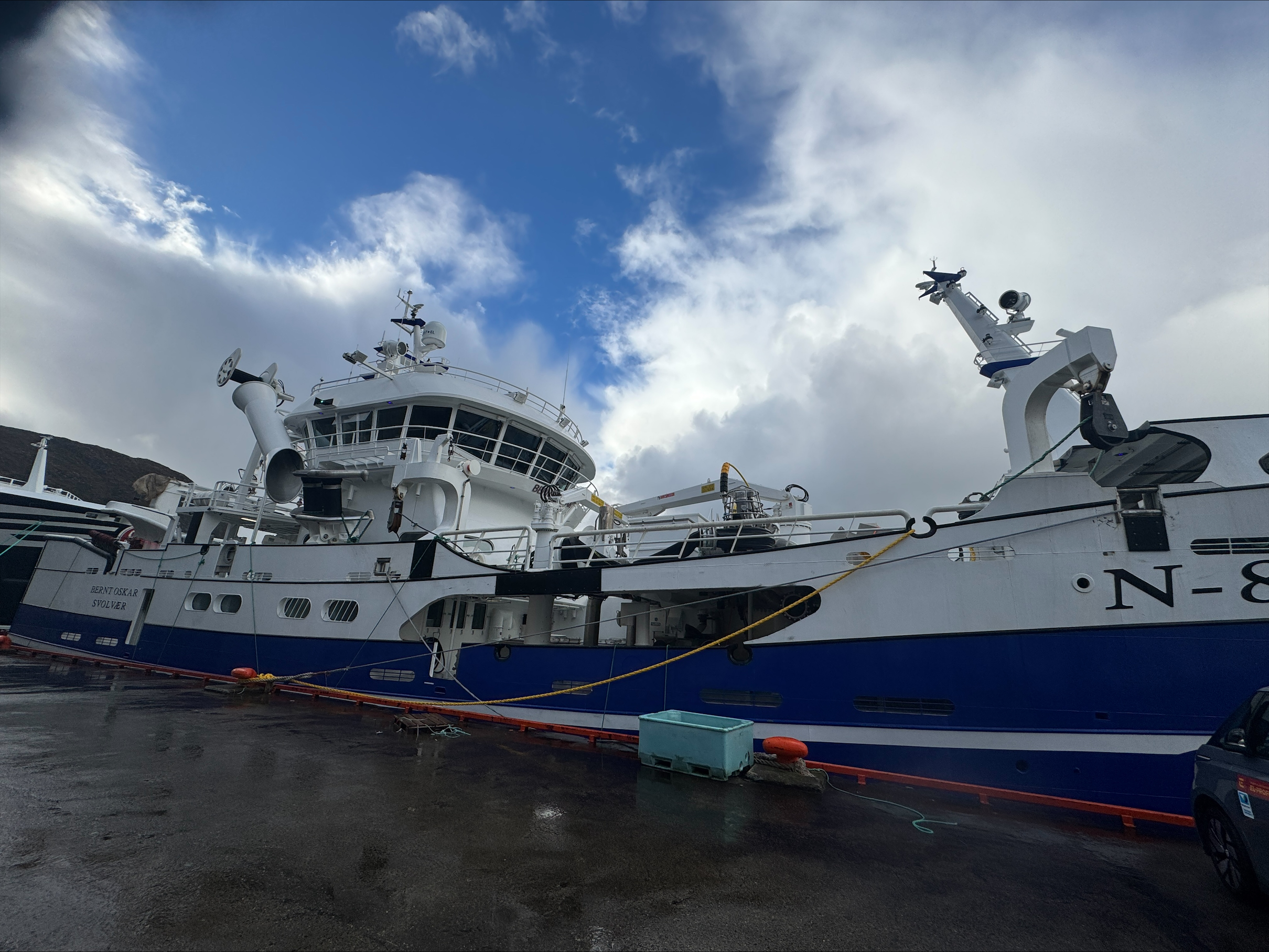 Denmark_Bernt Oskar_QX6502 & QX5502-02